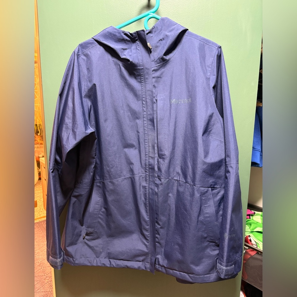 Marmot Women's Goretex Navy Raincoat